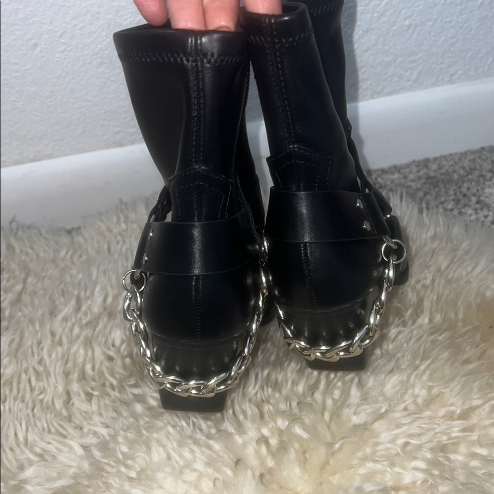 DV Dolce Vita Women's Keeler Harness Moto Engineer Chain Heeled Black Boots - Picture 10 of 11